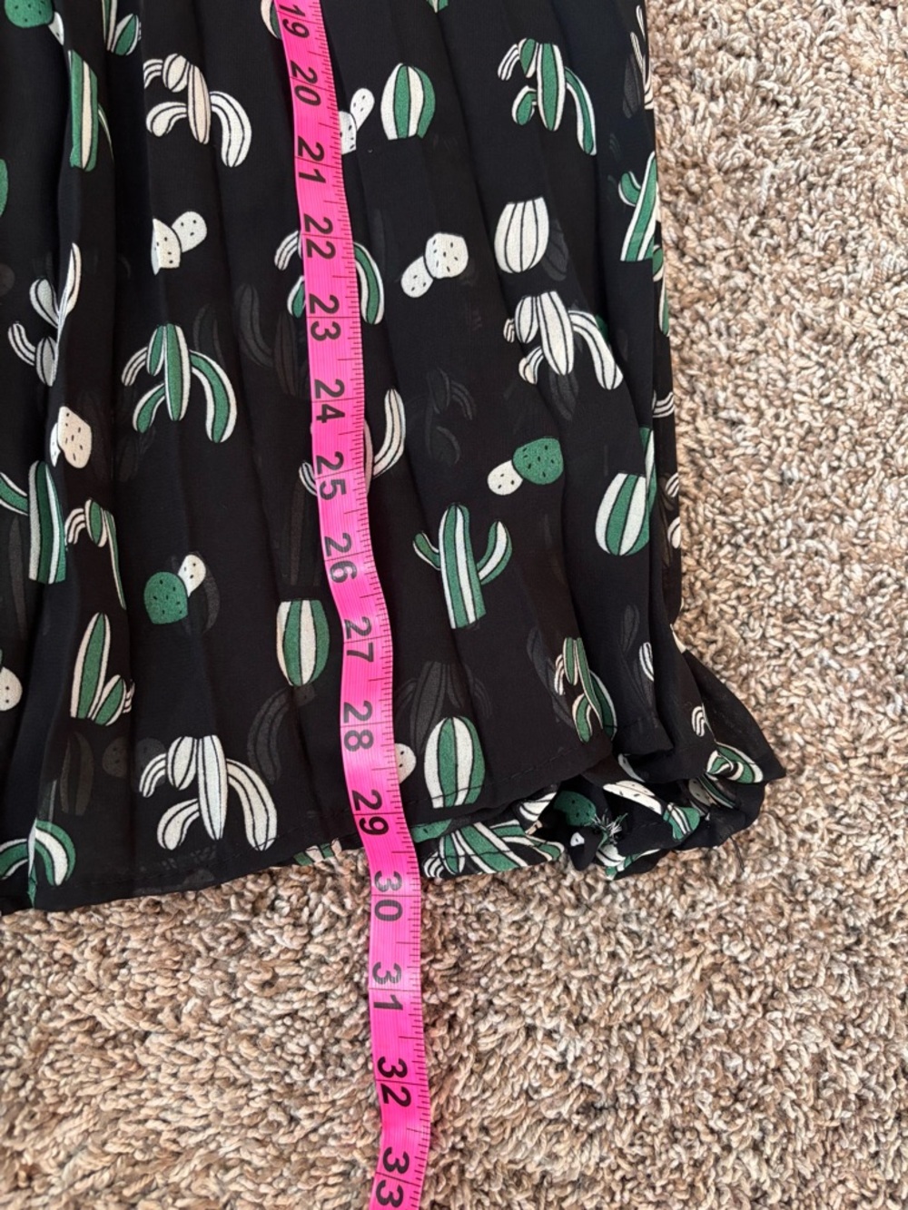 🌵 Cactus Print Pleated Midi Skirt – Lightweight & Flowy 🌵 - Picture 4 of 4